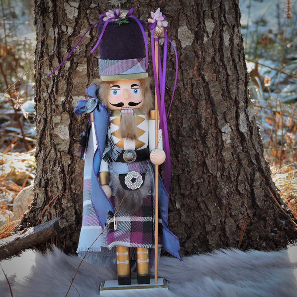 Highland Nutcracker~38cm/15" Silver & Gold