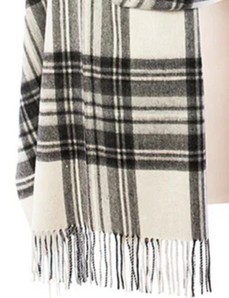 Button Shawl~Lambswool