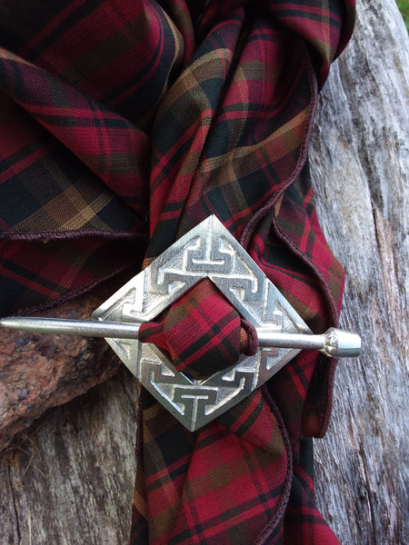 Shawl/Scarf Fastener