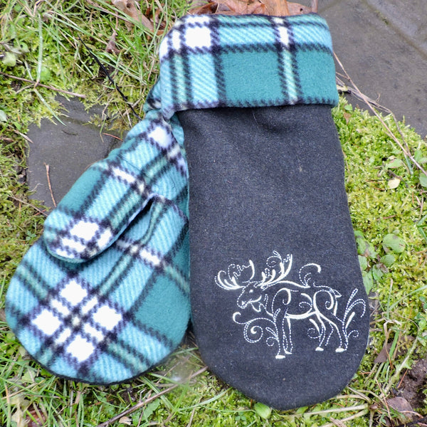 Embroidered Fleece Mittens~Newfoundland