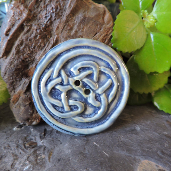 Porcelain Buttons X-Lg Celtic Knot