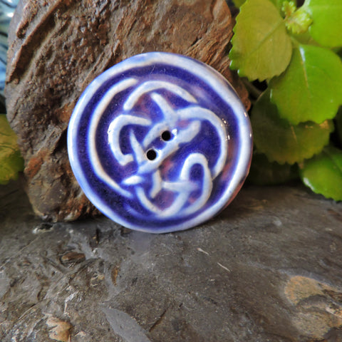 Porcelain Buttons X-Lg Celtic Knot